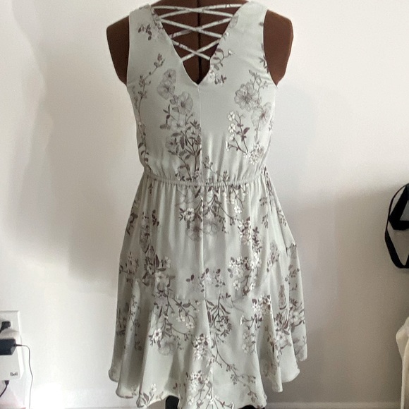 💚🤍MAURICES🤍💚Floral Sundress in small. Double layered . Super soft . - Picture 2 of 13